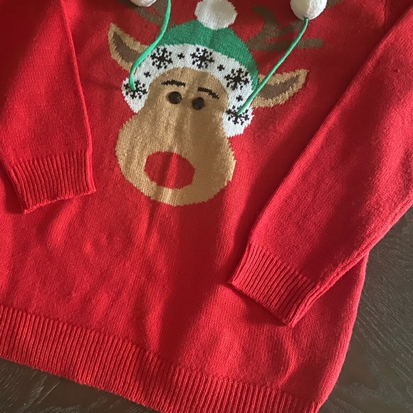 Christmas Sweater - Picture 8 of 11